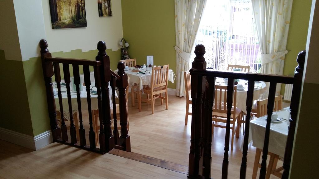 גלוואיי Abacus Guesthouse מראה חיצוני תמונה